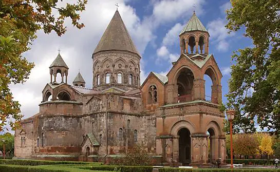 The Narrated Divine Liturgy of the Armenian Church