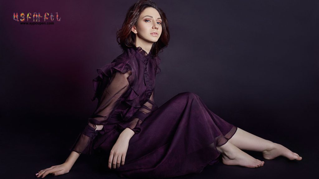 contrast-fashion-armenian-woman-portrait-dress