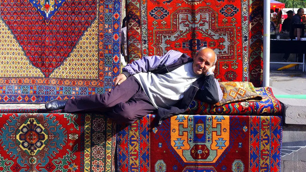 Armenian Ornaments: Taraz and Carpet Weaving