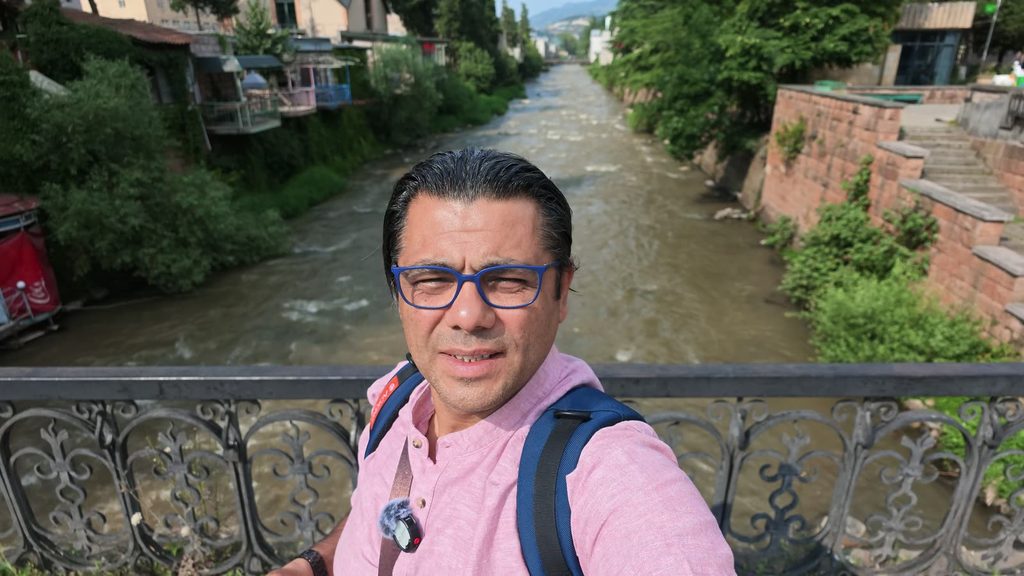A bridge over the river that runs through the centre of Ijevan.